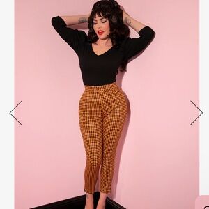 CIGARETTE PANTS IN ORANGE PUMPKIN GINGHAM - VIXEN BY MICHELINE PITT